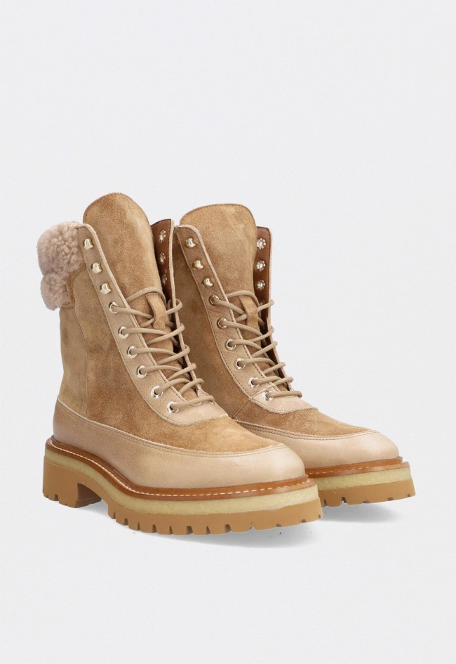 Botines mujer Alpe Nordic en piel taupe con borreguito y suela track antideslizante