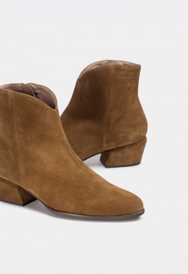Botines camperos de mujer Wonders FEI 01 en serraje marrón – estilo atemporal y versátil