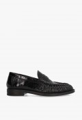 Zapato de mujer ALPE 53284905 en piel negra estilo mocasín con acabado acharolado