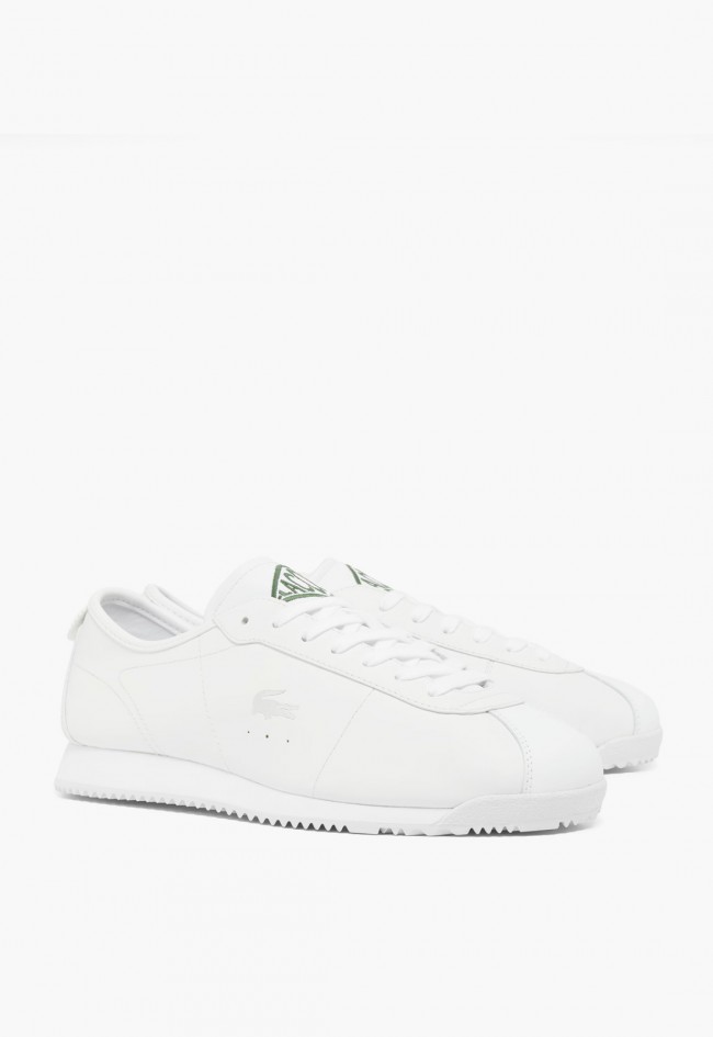 Zapatillas de mujer Lacoste Club-Low de piel blanca con estilo retro sofisticado