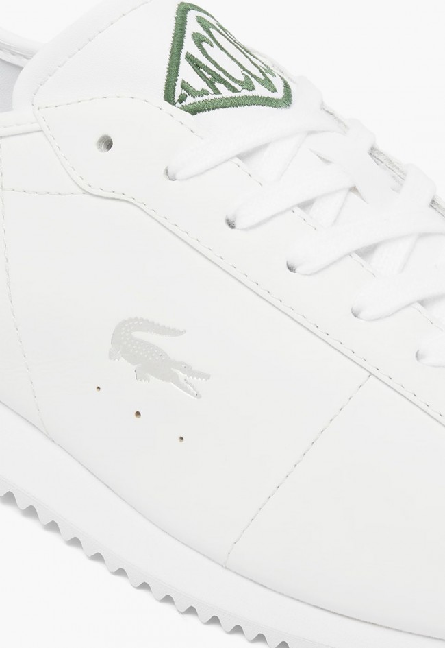 Zapatillas de mujer Lacoste Club-Low de piel blanca con estilo retro sofisticado