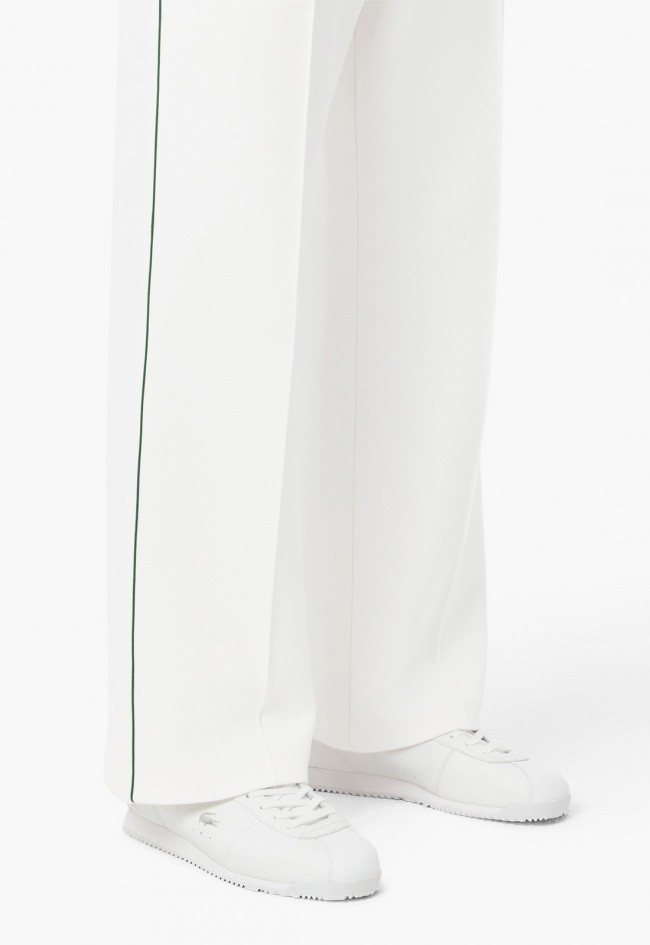 Zapatillas de mujer Lacoste Club-Low de piel blanca con estilo retro sofisticado