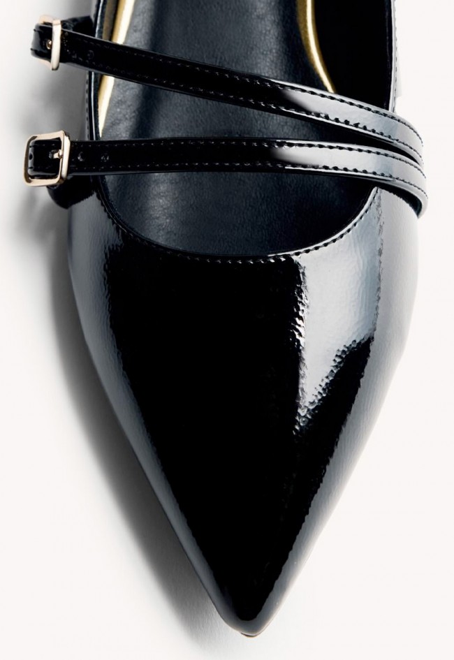 Zapatos Gioseppo Lucan negros de charol con tiras cruzadas y tacón bajo