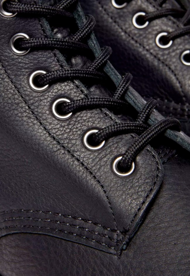 Botas Dr. Martens 1460 Pascal Ambassador negras de hombre — carácter auténtico y confort legendario