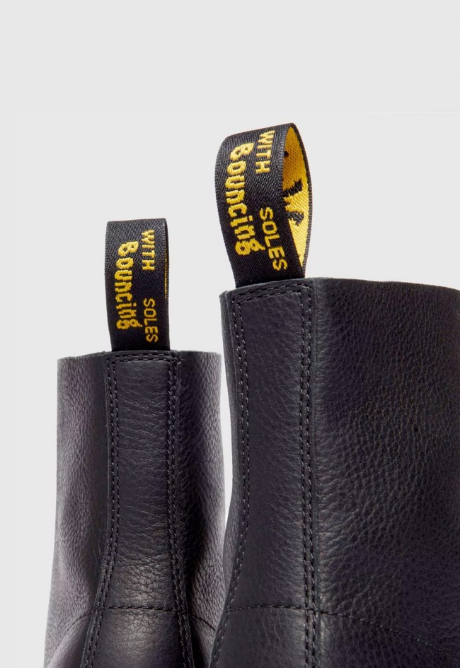 Botas Dr. Martens 1460 Pascal Ambassador negras de hombre — carácter auténtico y confort legendario