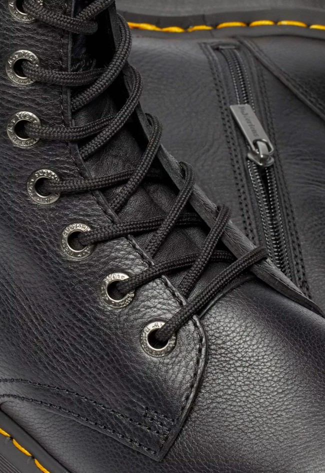 Botas Dr. Martens Jadon III Pisa negras de mujer — el icono con plataforma y actitud