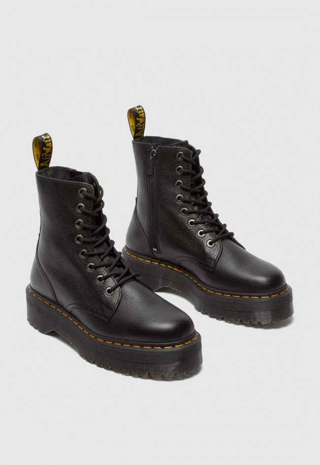 Botas Dr. Martens Jadon III Pisa negras de mujer — el icono con plataforma y actitud