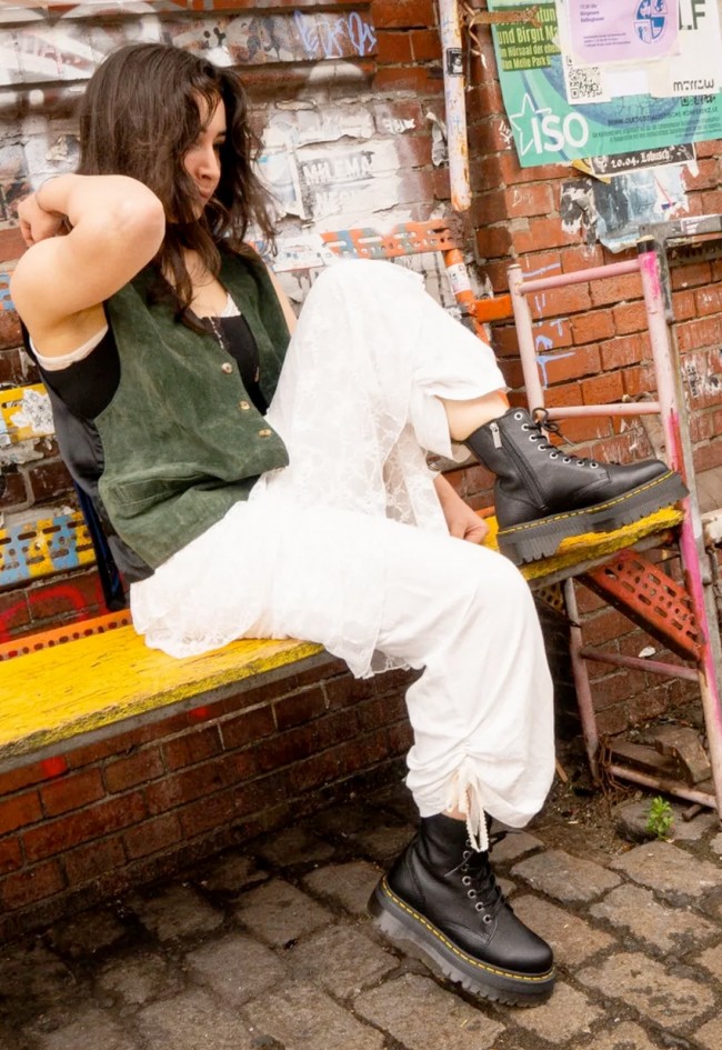 Botas Dr. Martens Jadon III Pisa negras de mujer — el icono con plataforma y actitud