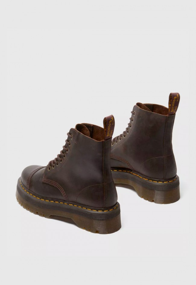 Botas Dr. Martens Sinclair Crazy Horse marrones de mujer — estilo vintage con plataforma y carácter rebelde