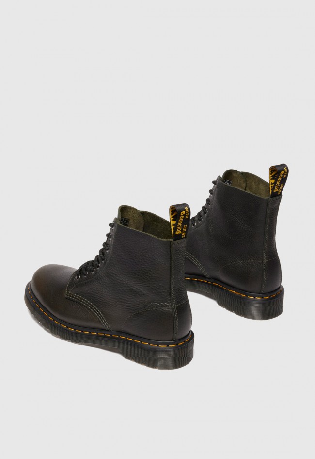 Botín de hombre kaki Dr Martens 1460 pascal 8 eye boot