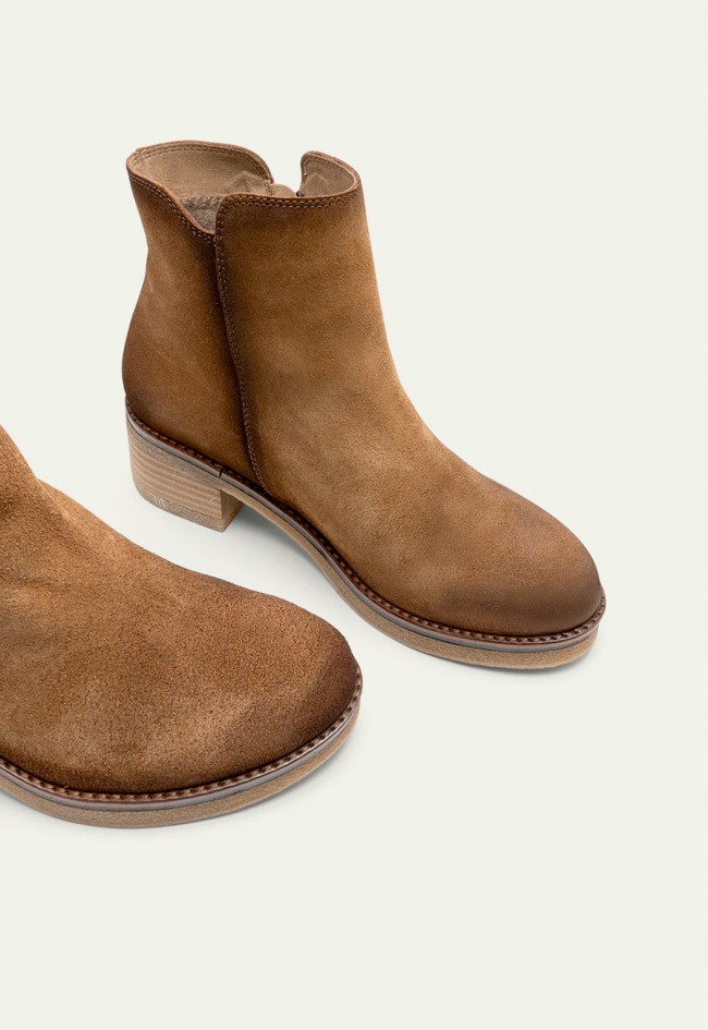Botines de serraje Porronet Diana cuero con cremallera lateral — elegancia casual con confort diario