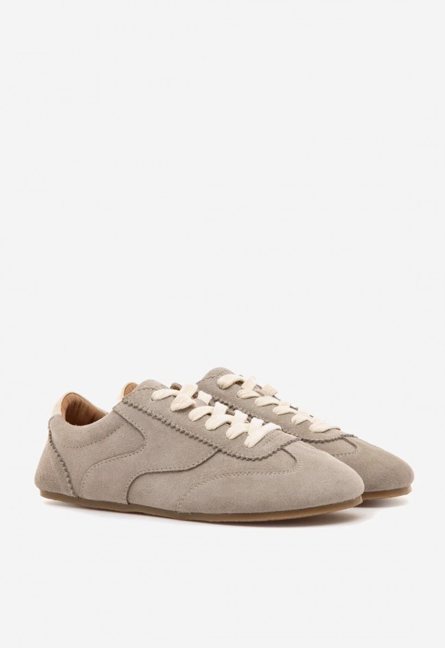 Zapatillas Mustang Free Mia de piel gris — diseño barefoot minimalista para mujer