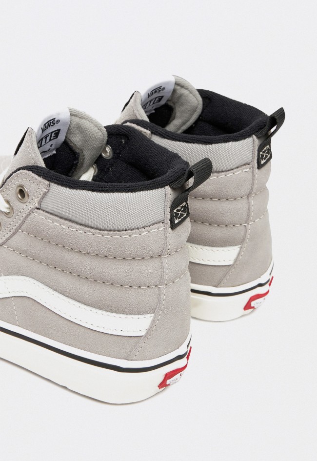 Zapatillas altas grises Vans MTE Sk8-Hi Insulated para mujer impermeables y térmicas