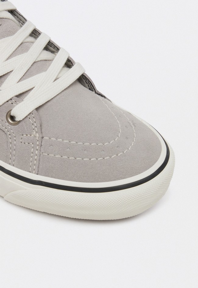 Zapatillas altas grises Vans MTE Sk8-Hi Insulated para mujer impermeables y térmicas