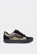 Zapatillas Vans Knu Skool Dalmatian para mujer con estampado animal y suela negra