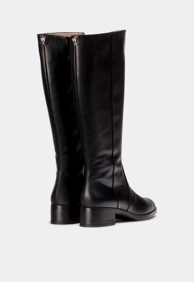 Botas Wonders BONJOUR 03 Negras de mujer en piel lisa con caña recta y plantilla MemoryGel