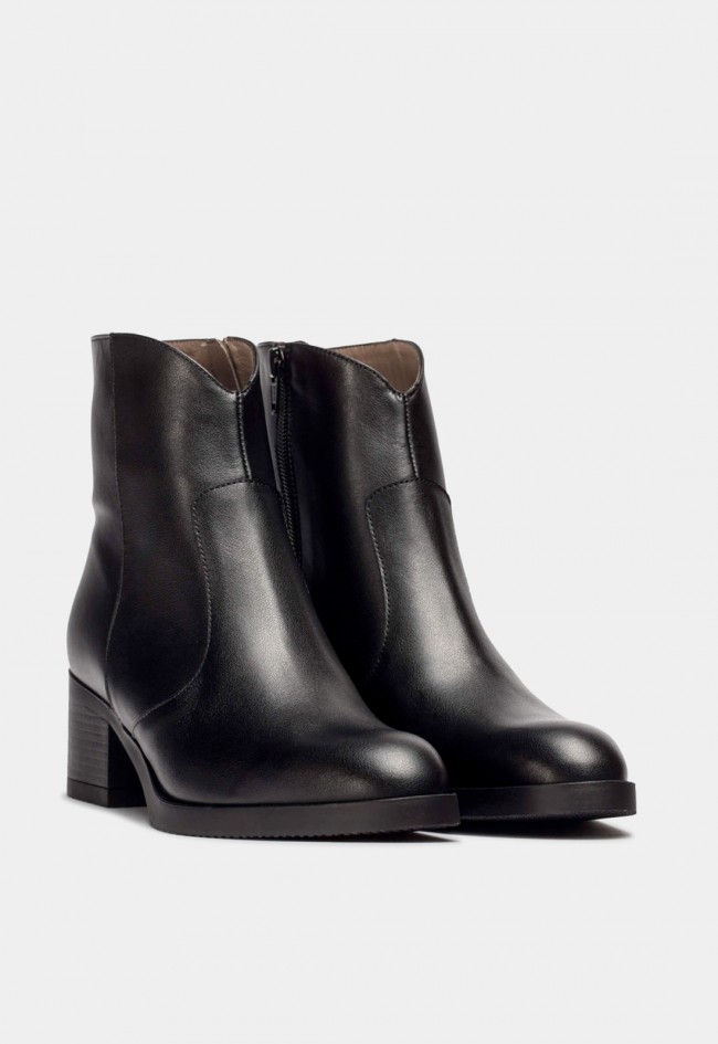 Botines Wonders SANTAFÉ 53 Negros de mujer en piel lisa con tacón medio y plantilla MemoryGel