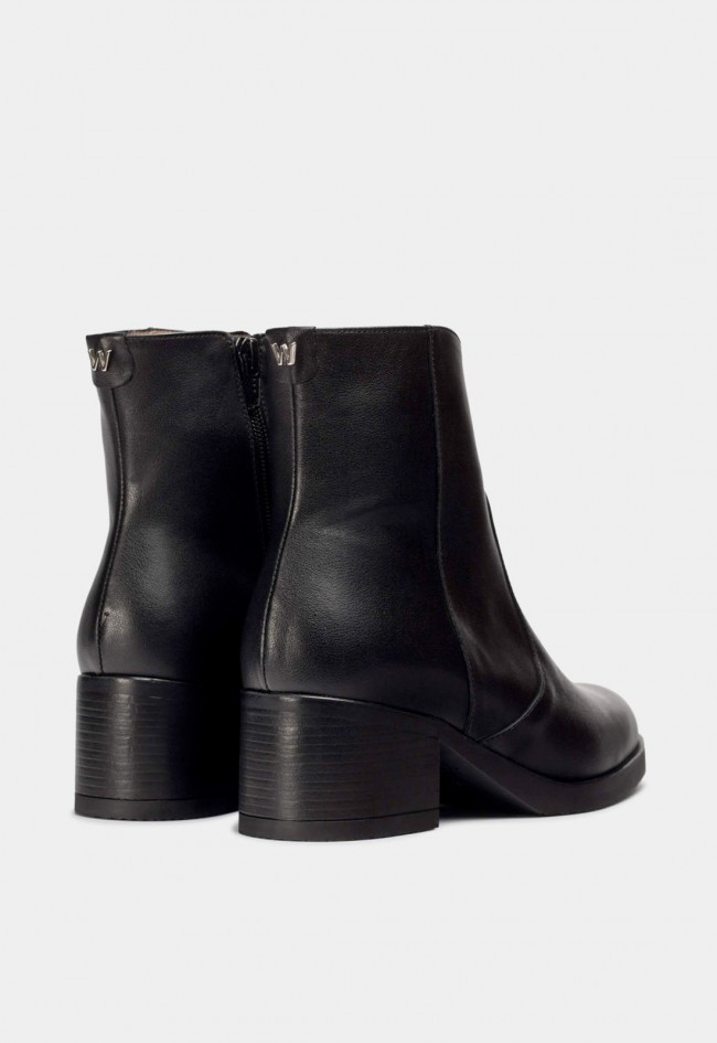 Botines Wonders SANTAFÉ 53 Negros de mujer en piel lisa con tacón medio y plantilla MemoryGel