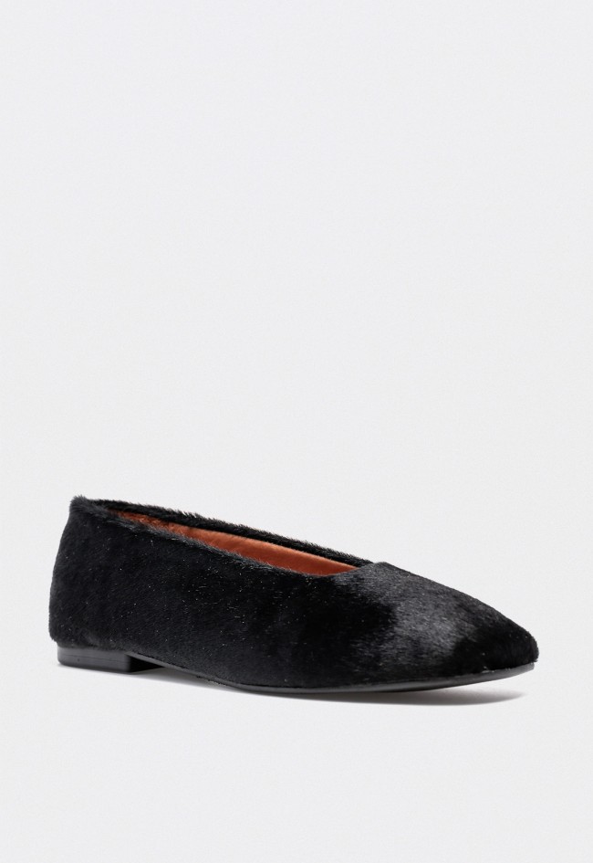 Bailarina GLO 4057 de mujer en piel negra — elegancia sutil y comodidad refinada