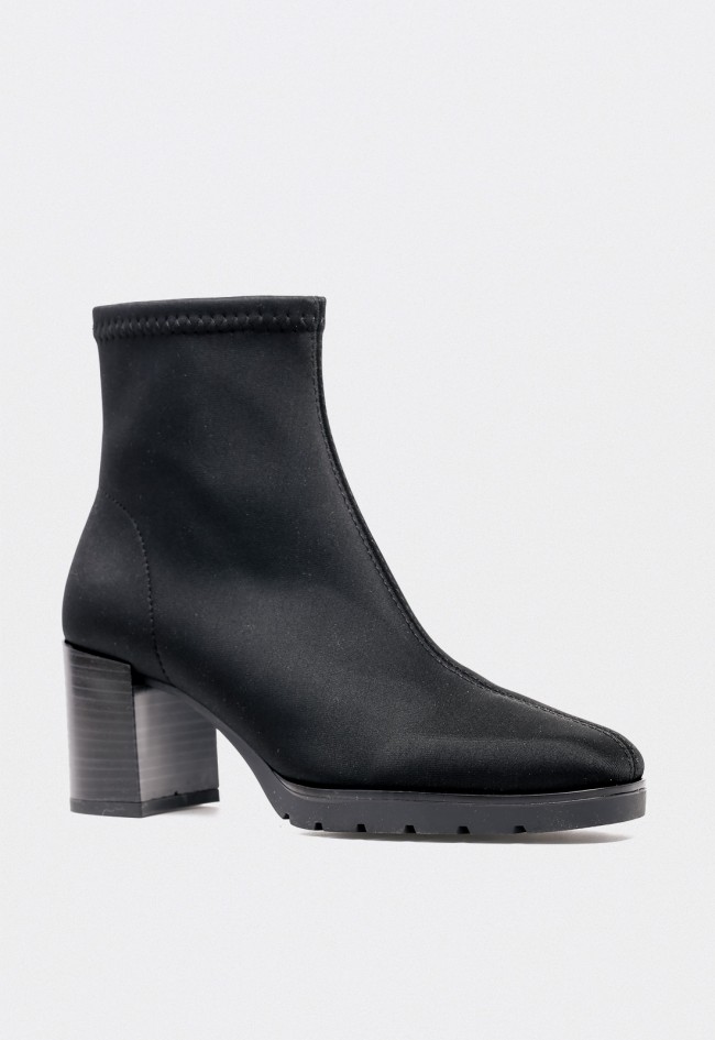 Botín elástico MISS ELASTIC 78174 de mujer en textil negro — estilo moderno y ajuste perfecto