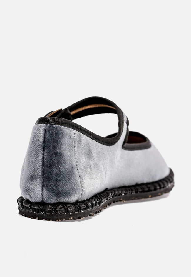 Bailarina GLO 11 de mujer en terciopelo gris con pulsera — estilo clásico y confort artesanal