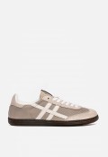 Zapatilla WHY PINK? M5520 de mujer en beige con detalles en serraje — estilo retro y comodidad urbana
