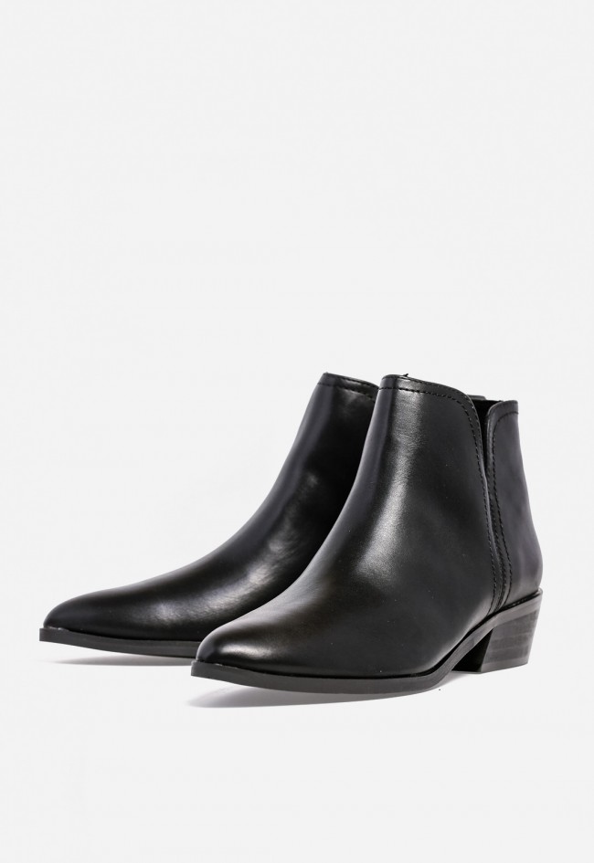 Botín campero WHY PINK? M5791 de mujer en polipiel negra — diseño minimalista con tacón bajo