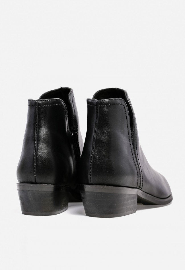 Botín campero WHY PINK? M5791 de mujer en polipiel negra — diseño minimalista con tacón bajo