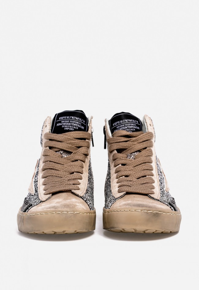 Zapatilla WHY PINK? M5506 de mujer en polipiel beige con glitter plateado — estilo urbano con brillo
