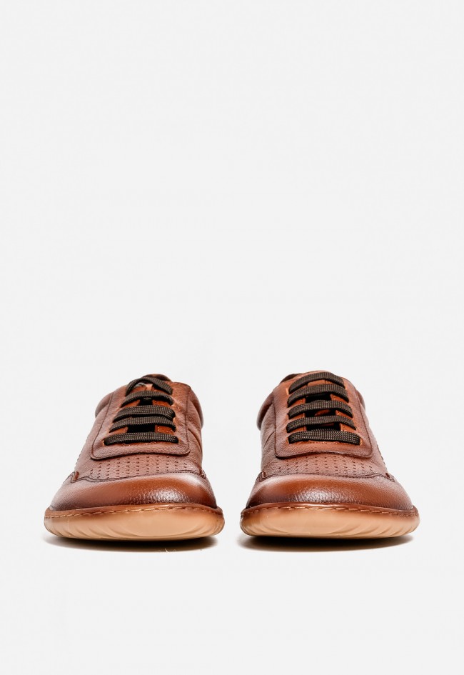 Zapatilla Kaola 2755 barefoot de mujer en piel marrón — confort natural y diseño artesanal