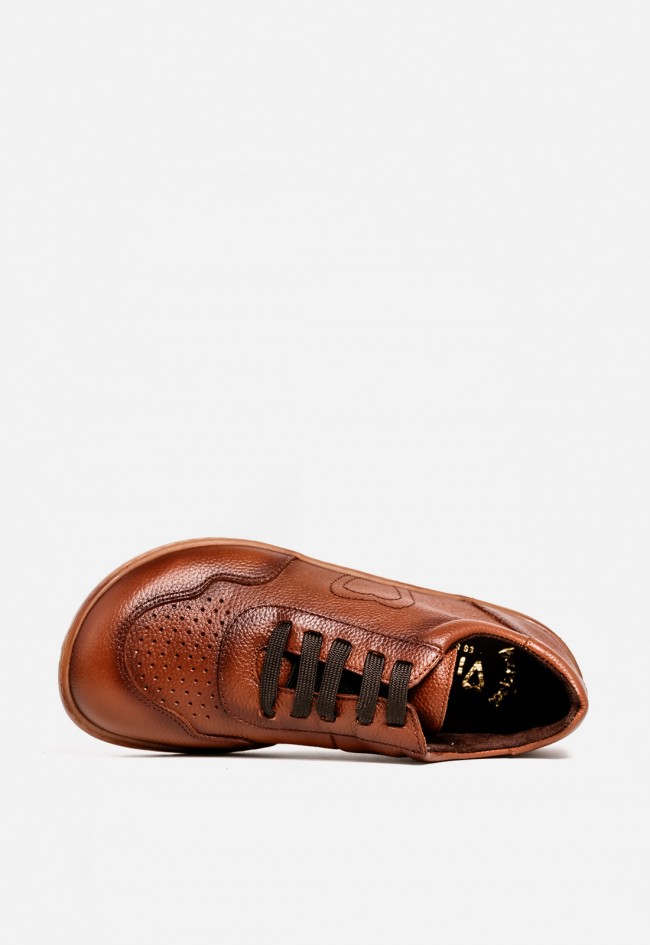 Zapatilla Kaola 2755 barefoot de mujer en piel marrón — confort natural y diseño artesanal