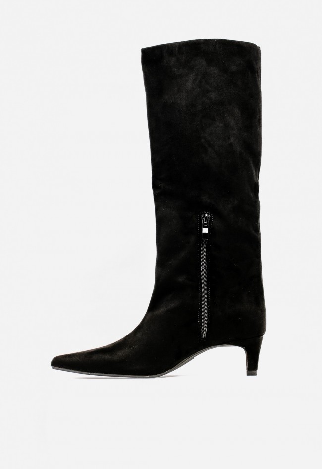 Bota de mujer Why Pink? M5900 negra — elegancia minimal con tacón fino
