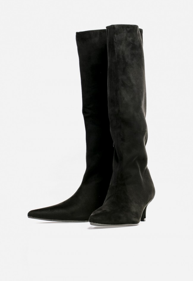 Bota de mujer Why Pink? M5900 negra — elegancia minimal con tacón fino