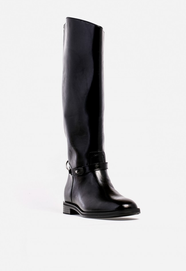 Bota de mujer Why Pink? M5830 negra — estilo ecuestre con elegancia moderna