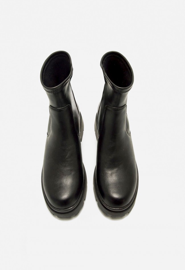 Botines mujer Mustang Missione negros con plataforma y caña stretch