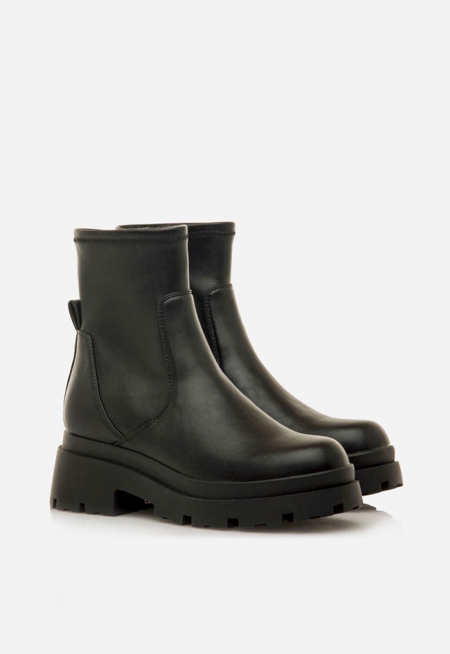 Botines mujer Mustang Missione negros con plataforma y caña stretch
