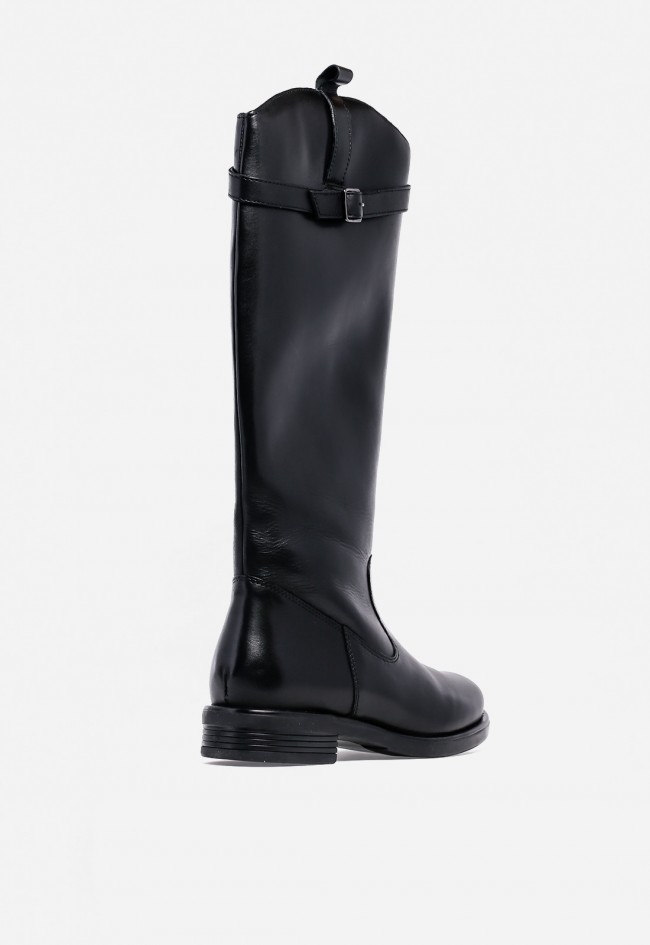 Bota alta de piel Carmina Jhilton 68-2812 negra — diseño clásico con hebilla lateral