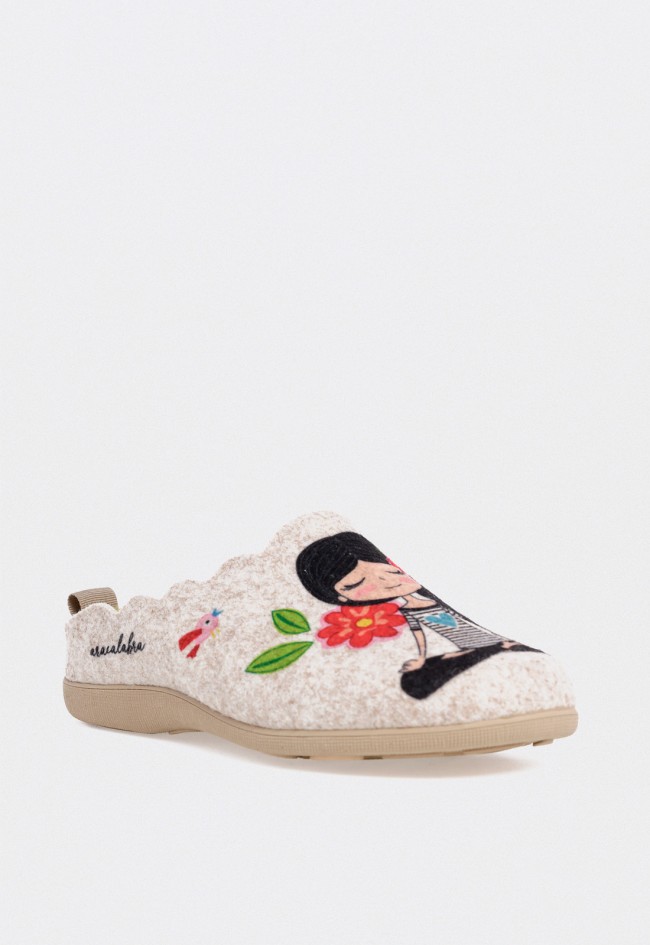 Zapatillas de mujer beige Cuque Creando Emociones 5516-1