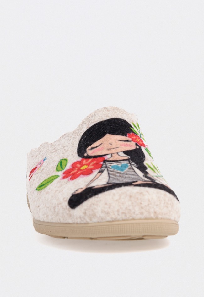 Zapatillas de mujer beige Cuque Creando Emociones 5516-1