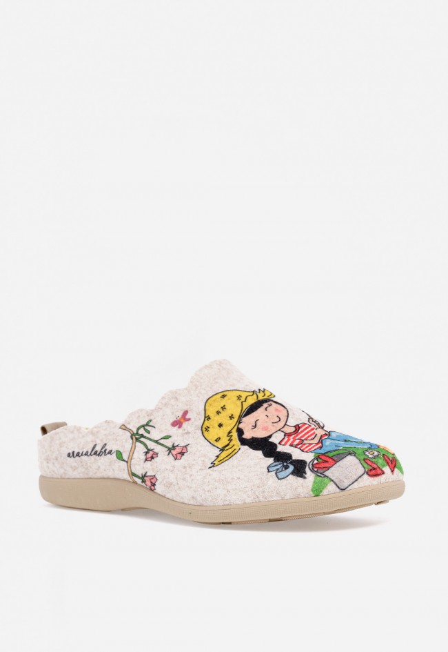 Zapatillas de mujer beige Cuque creando emociones 5525-1