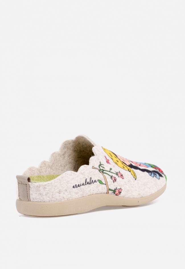 Zapatillas de mujer beige Cuque creando emociones 5525-1