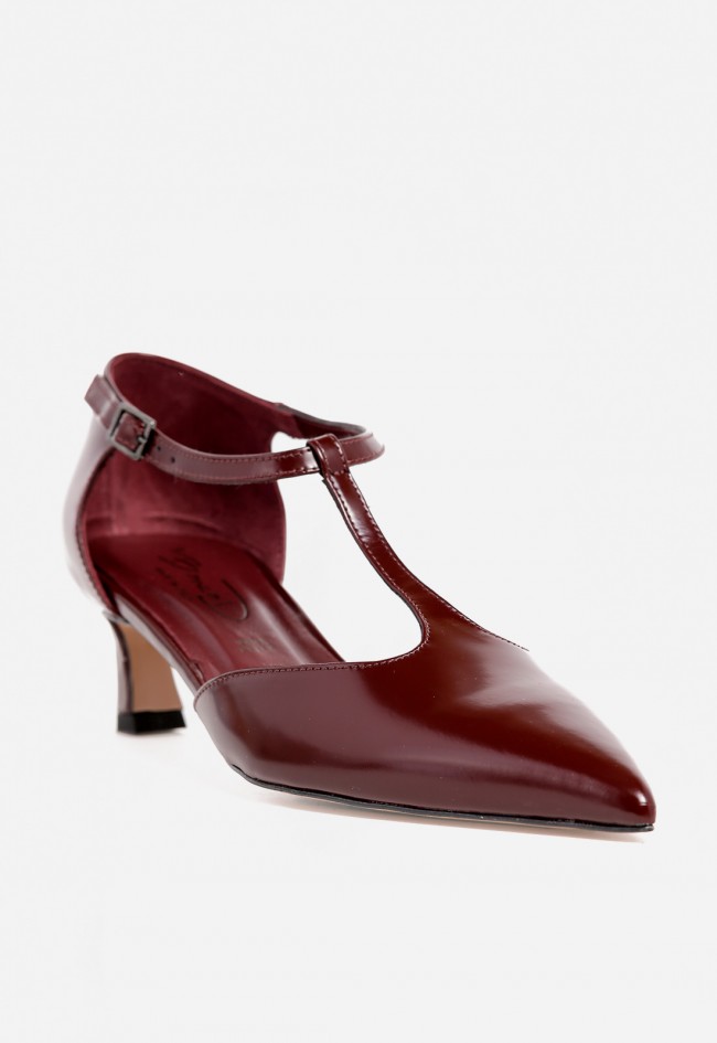 Zapato mujer piel burdeos Canapé 592 con pulsera T-bar – diseño elegante y atemporal