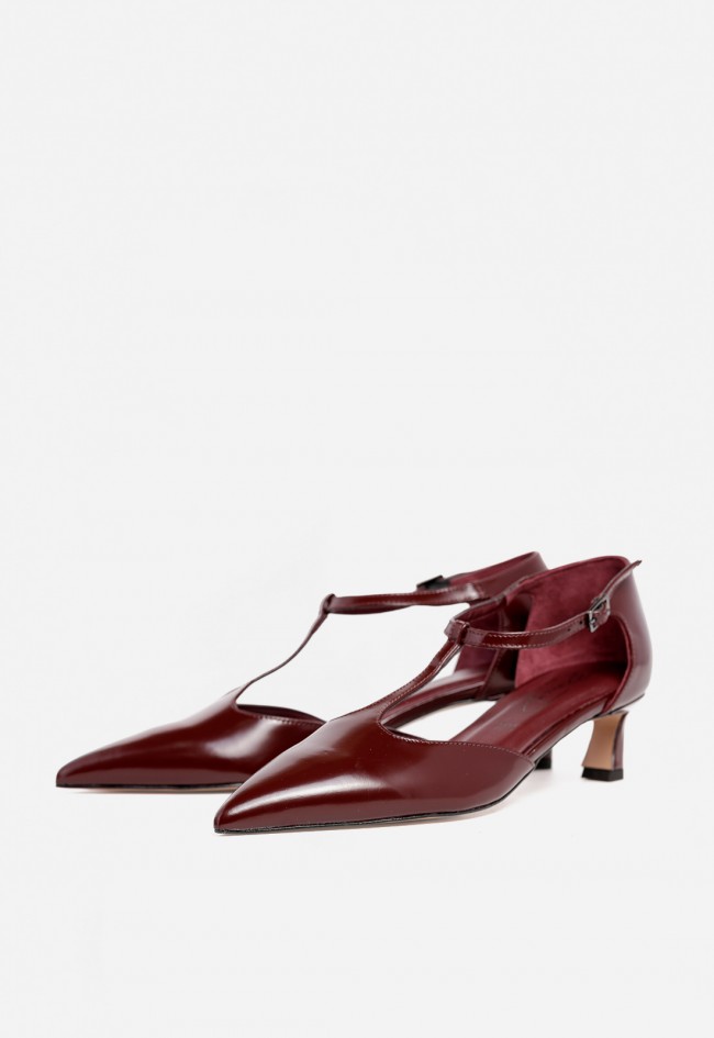 Zapato mujer piel burdeos Canapé 592 con pulsera T-bar – diseño elegante y atemporal