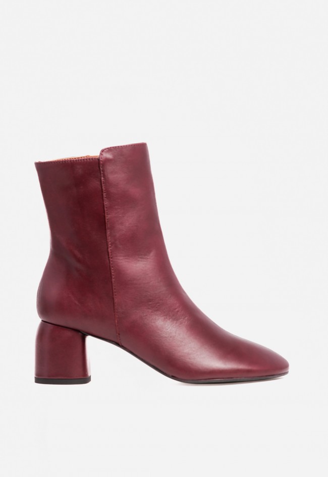 Botín mujer piel burdeos Ángel Alarcón Murielle 25592 – tacón ancho cómodo y diseño elegante