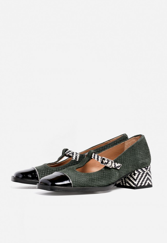 Zapato mujer piel kaki Nemonic 2392 con pulsera T-bar y tacón estampado – diseño original y elegante