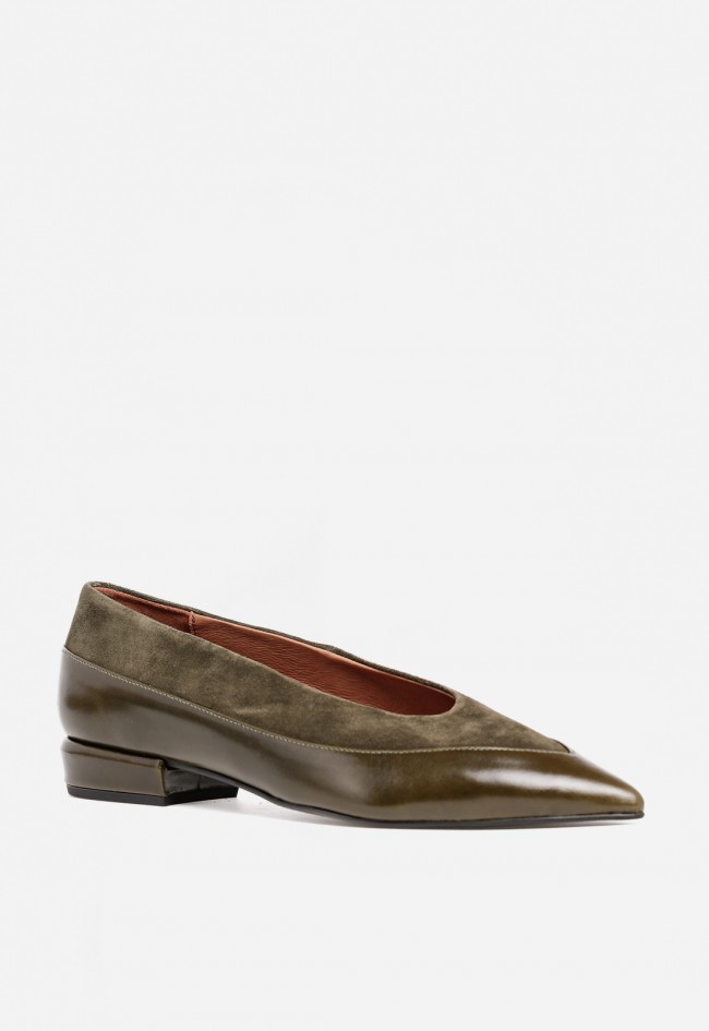 Bailarina mujer piel kaki Ángel Alarcón 25532-620b – diseño combinado y punta afilada elegante