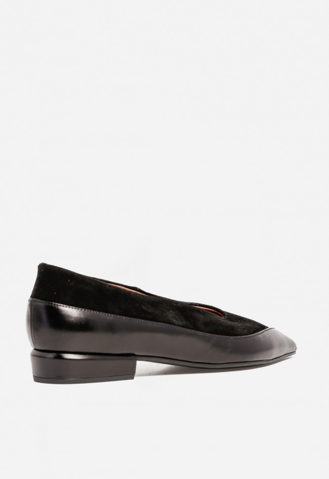 Bailarina mujer piel negra Ángel Alarcón 25532-620b – diseño combinado y punta afilada elegante