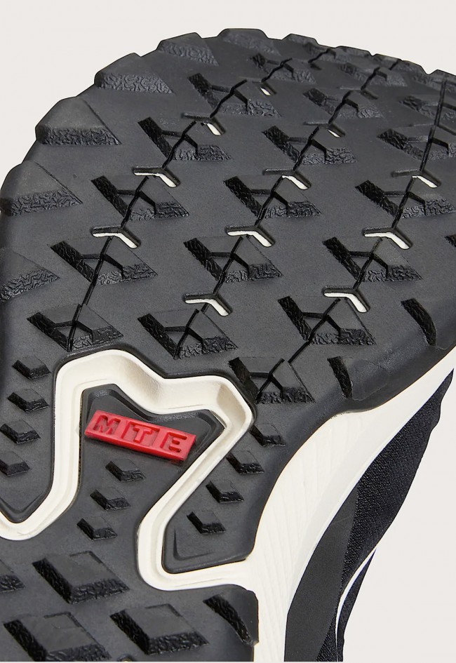 Deportivo de hombre negro VANS MTE Crosspath