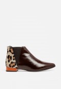 Botines GLO Catwoman de mujer en piel moka con toque animal print y diseño vanguardista