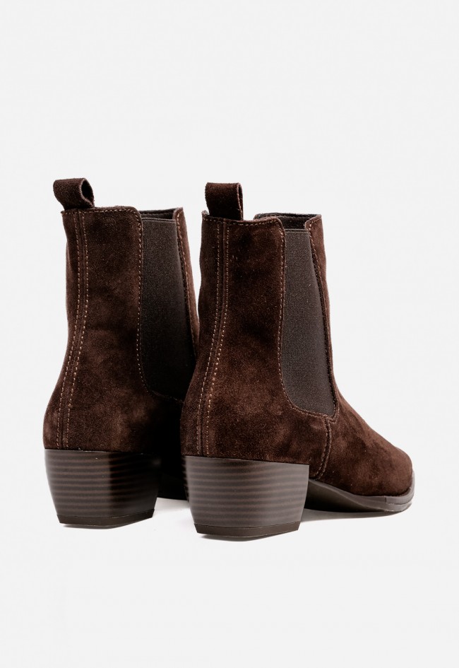 Botines GLO Renata 7451 de mujer estilo campero en piel serraje moka con tacón medio